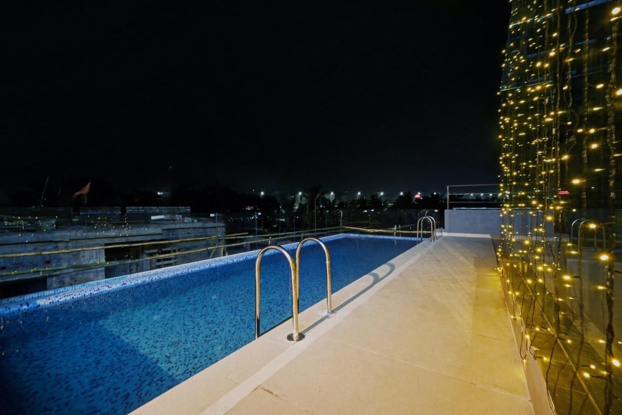 Отель Super Townhouse Oak Hillside Aqua Khandagiri Экстерьер фото